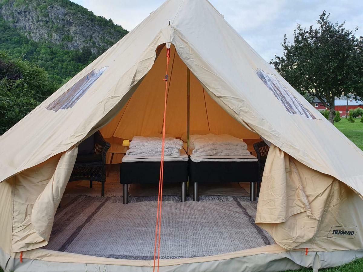 Dalsoren Camping Og Hytter Luster Esterno foto